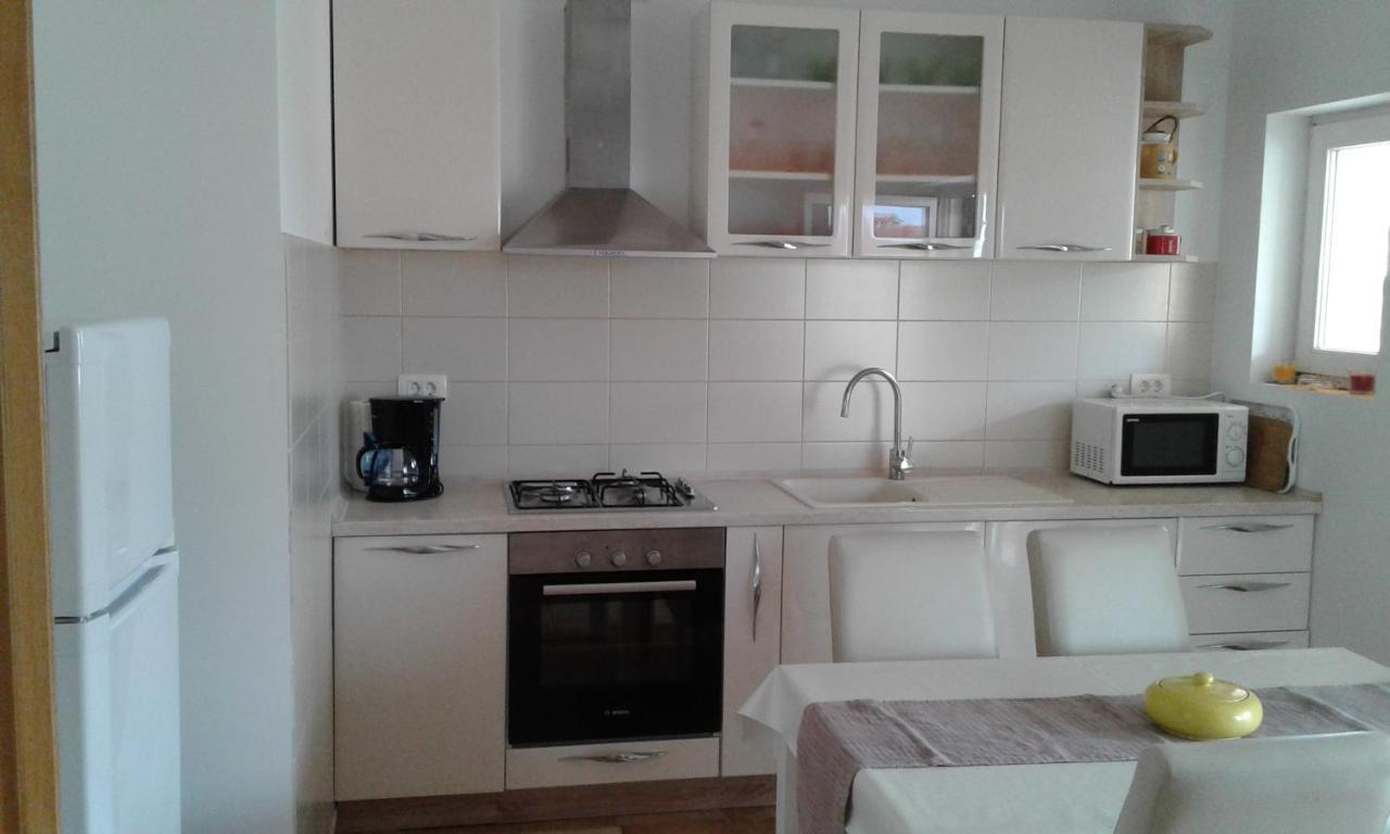 Apartman Zara Ražanj Eksteriør billede