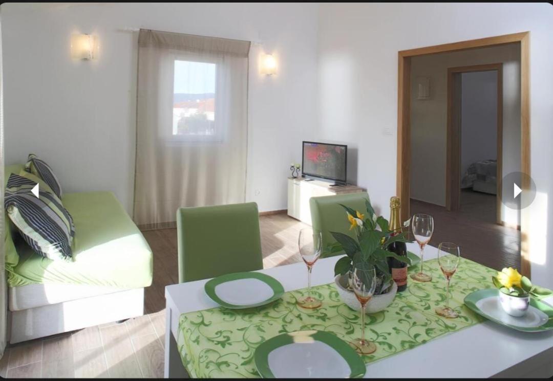 Apartman Zara Ražanj Eksteriør billede