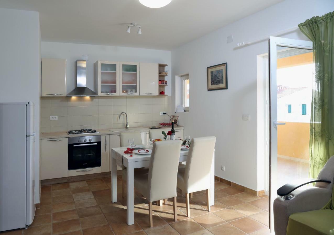 Apartman Zara Ražanj Eksteriør billede
